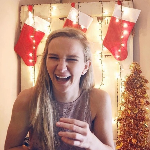 Meet Erin - Picture 2 of 4